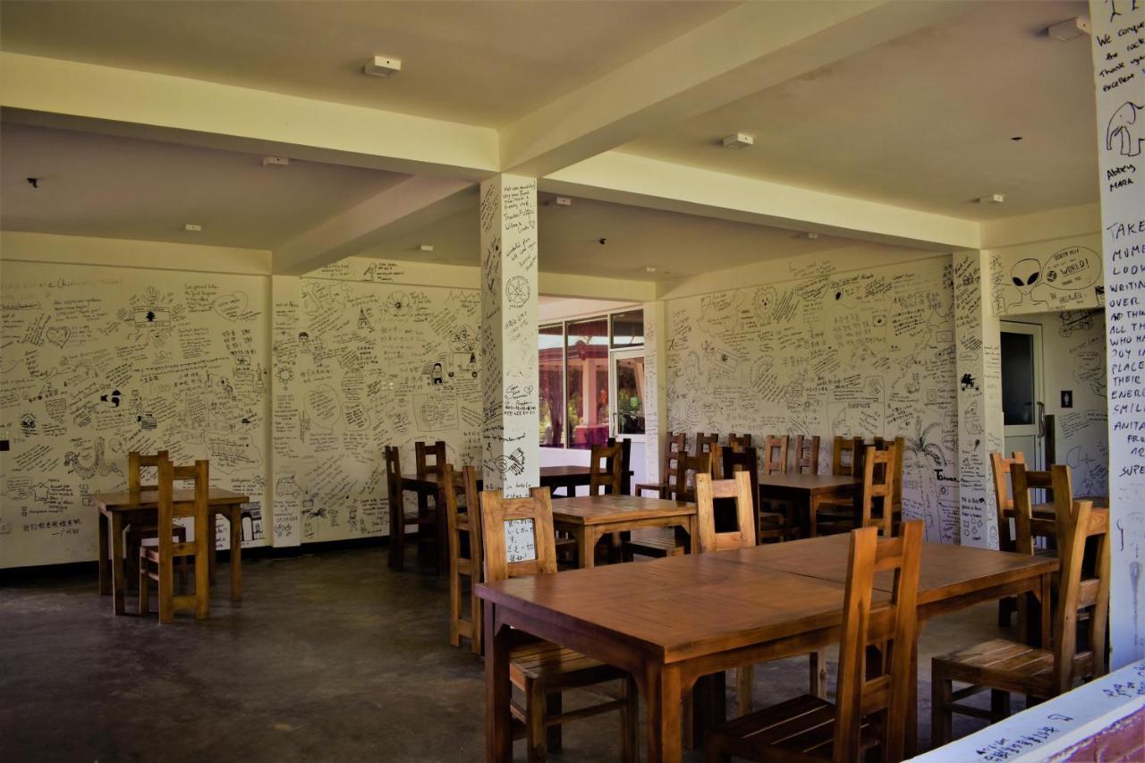 Green Hut Nature Resort 锡吉里亚 外观 照片