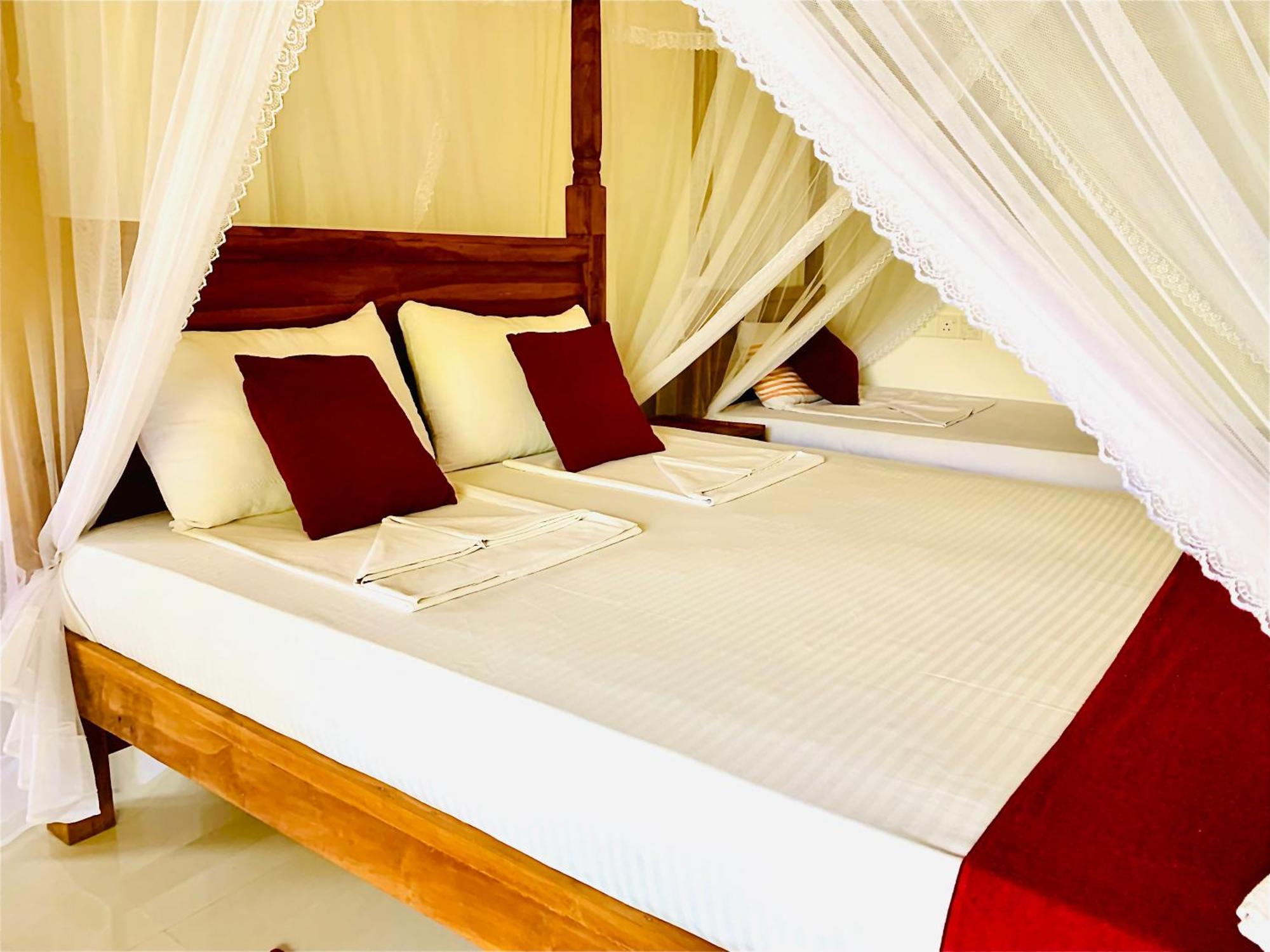 Green Hut Nature Resort 锡吉里亚 外观 照片