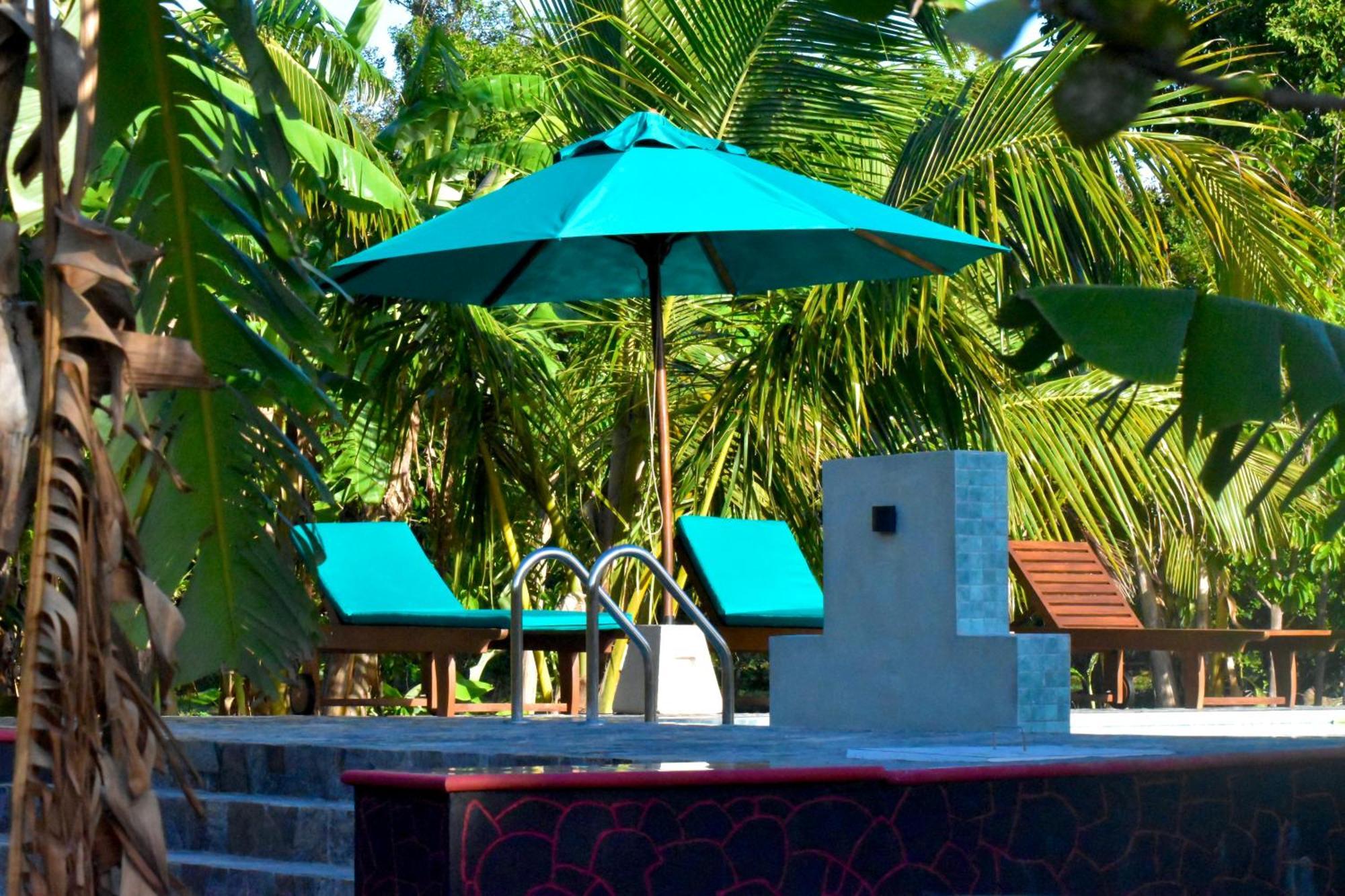 Green Hut Nature Resort 锡吉里亚 外观 照片